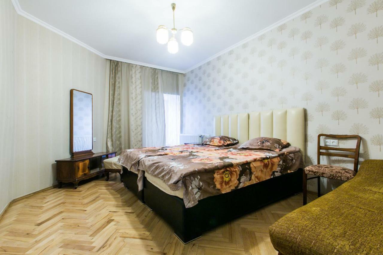Апартаменты Гарри Тбилиси Экстерьер фото